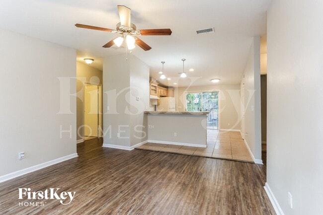 805 35th Ave S in St. Petersburg, FL - Foto de edificio - Building Photo