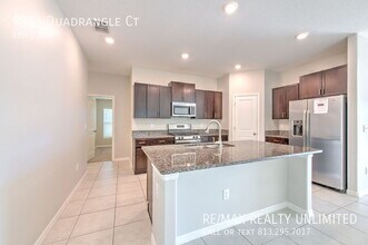 9811 Quadrangle Ct in Sun City Center, FL - Building Photo - Building Photo