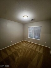8638 Rowland Bluff Ave in Las Vegas, NV - Building Photo - Building Photo