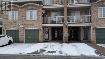 42 Pinery Trail in Toronto, ON - Building Photo