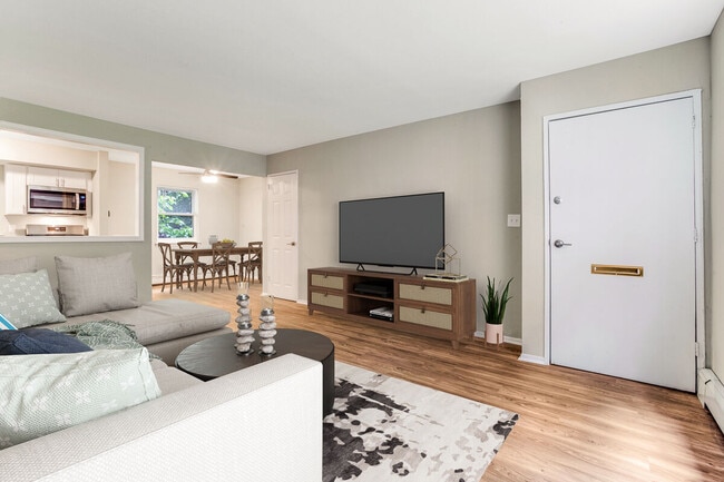 Orchard View Apartments in Morrisville, PA - Foto de edificio - Building Photo