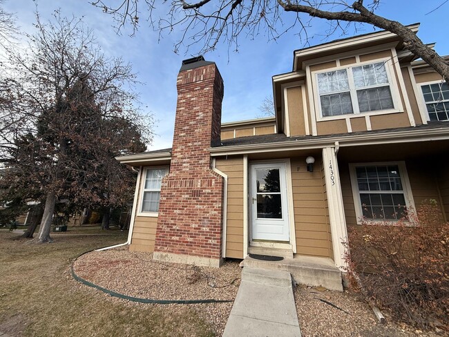 14303 E Dickinson Dr