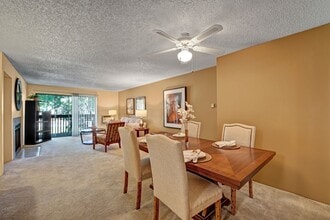 Eagle Ridge in Colorado Springs, CO - Foto de edificio - Building Photo