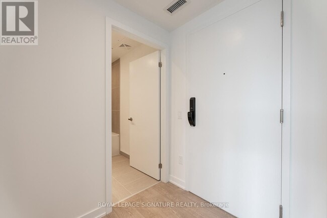 28 Ann St in Mississauga, ON - Building Photo - Building Photo