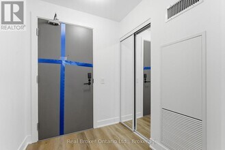 2088 James St in Burlington, ON - Building Photo - Building Photo