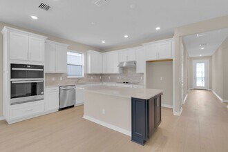 2261 Mossy Vine Ave in St. Cloud, FL - Building Photo - Building Photo
