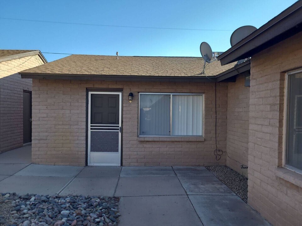 12801 N 113th Ave in Youngtown, AZ - Building Photo