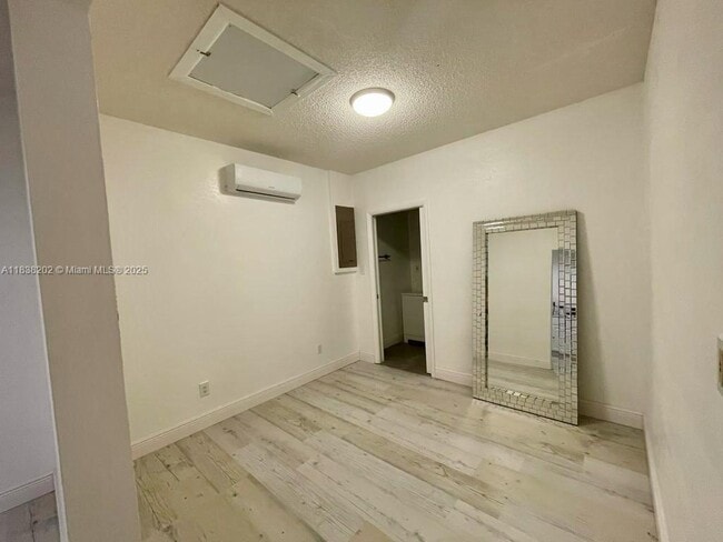 9966 SW 157th St in Miami, FL - Building Photo - Building Photo