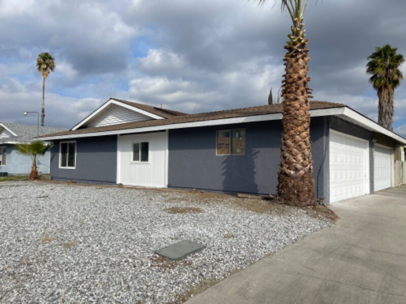 962 Monarch St-Unit -Unit A in Hemet, CA - Building Photo