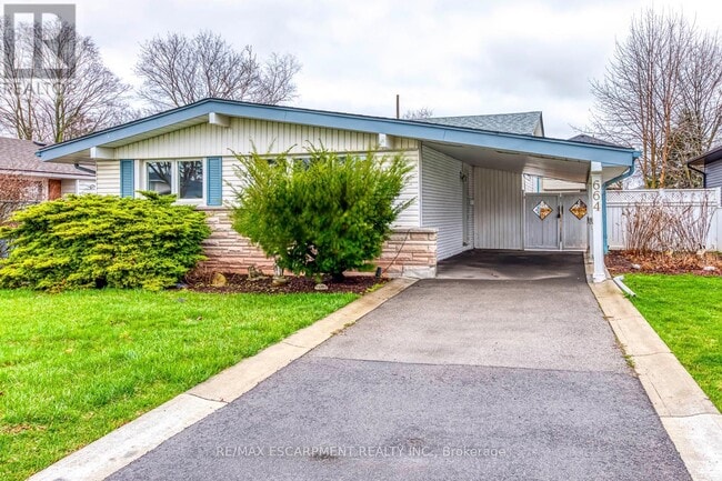 664 Geneva Park Dr in Burlington, ON - Building Photo - Building Photo