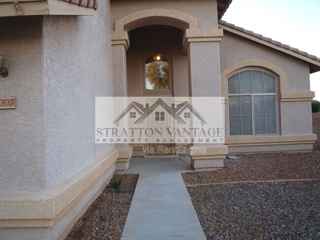 15007 W Evening Star Trail in Surprise, AZ - Foto de edificio - Building Photo