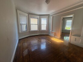 359 Sherman Ave, Unit 2 in New Haven, CT - Building Photo