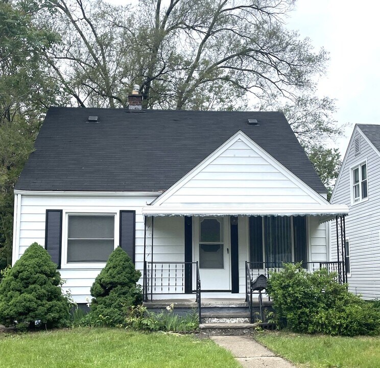 25284 Stanford St in Dearborn Heights, MI - Building Photo