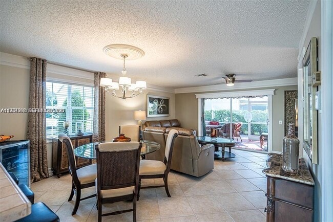 221 Waterside Dr in Hypoluxo, FL - Building Photo - Building Photo