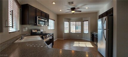 10613 Golden Aspen Ct in Las Vegas, NV - Building Photo - Building Photo