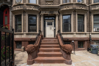 77 Lefferts Pl in Brooklyn, NY - Foto de edificio - Building Photo