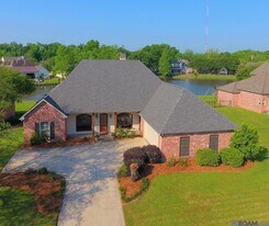 3030 Laurel Plantation Ave in Baton Rouge, LA - Building Photo