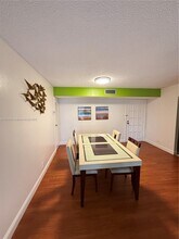5961 N Falls Cir Dr in Lauderhill, FL - Building Photo - Building Photo