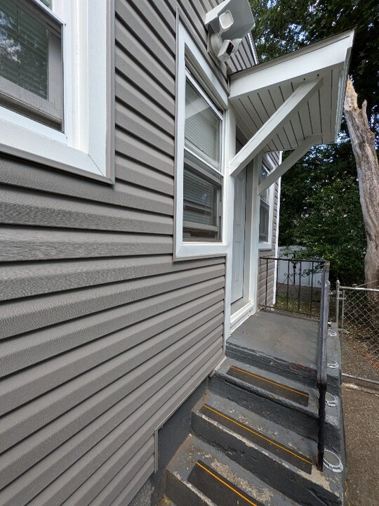 315 Liberty Rd in Englewood, NJ - Building Photo