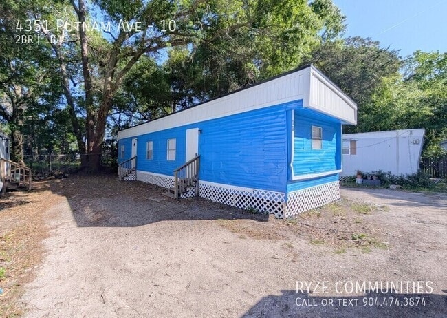 property at 4351 Putnam Ave