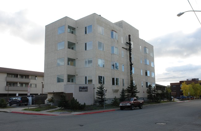 Bootleggers Cove Apartments in Anchorage, AK - Building Photo - Building Photo