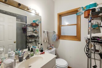 1812 W Thomas St, Unit 1 in Chicago, IL - Building Photo - Building Photo