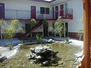 La Cascada in Phoenix, AZ - Foto de edificio - Building Photo