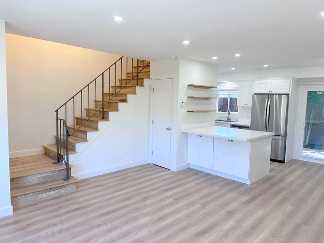 property at 3305 Green Ln
