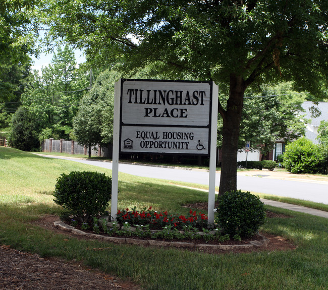 Tillinghast Place in Charlotte, NC - Building Photo - Building Photo