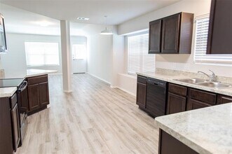3403 Sonoma Trail in Ennis, TX - Building Photo - Building Photo