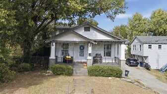 1415 W Reconciliation Way in Tulsa, OK - Building Photo