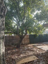 3268 SW 25th St in Miami, FL - Building Photo - Building Photo