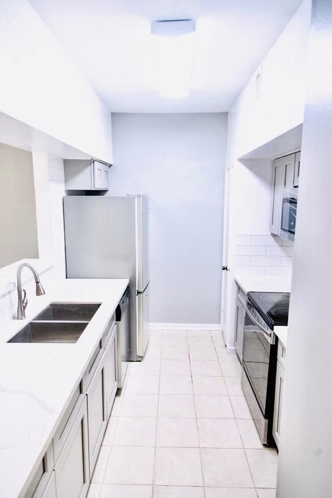 property at 7284 Regency Square Ct