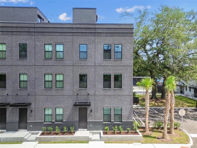 801 3rd Ave in Tampa, FL - Building Photo - Building Photo