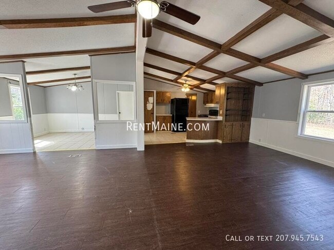 92 Park Dr in Canaan, ME - Building Photo - Building Photo