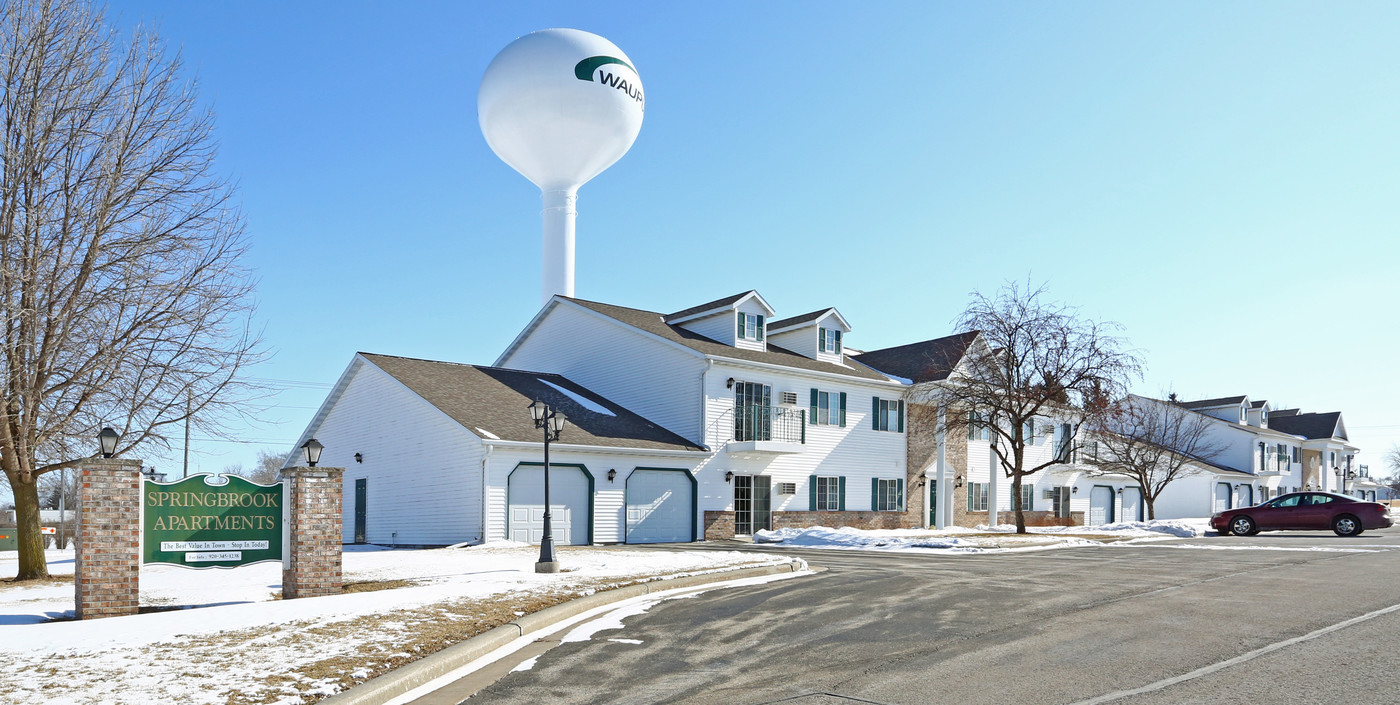 Springbrook Apartments in Waupun, WI - Building Photo