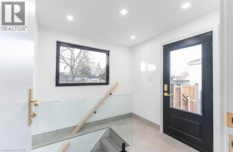 174 Roxborough Ave in Hamilton, ON - Building Photo - Building Photo
