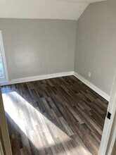 116 Chestnut St, Unit B Lower in Syracuse, NY - Foto de edificio - Building Photo