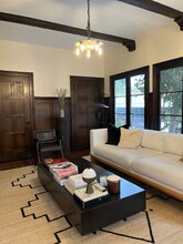 414 N Sycamore Ave, Unit 3 in Los Angeles, CA - Building Photo - Building Photo