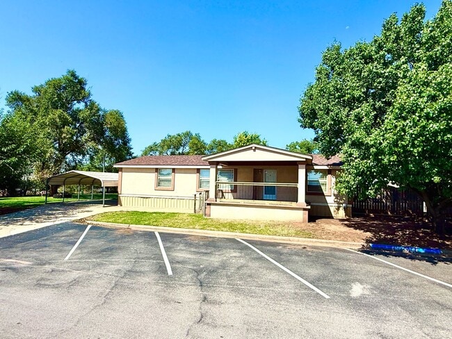 property at 205 S 5th St