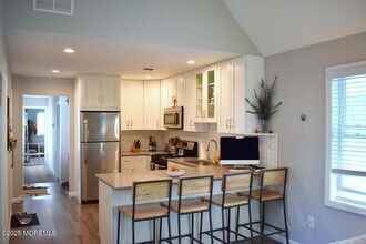 21 Brevent Ave in Leonardo, NJ - Building Photo - Building Photo