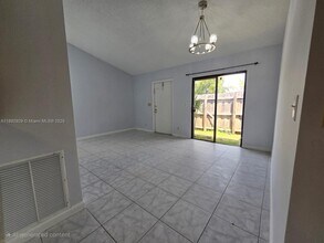 1213 SW 74th Ave in North Lauderdale, FL - Building Photo - Building Photo