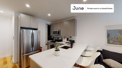 791 Onderdonk Ave in Queens, NY - Building Photo - Building Photo