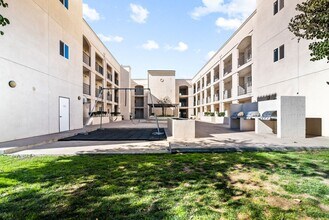 Sunland Gardens LLC in Sun Valley, CA - Building Photo - Interior Photo