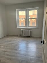 5550 De La Côte-Saint-Luc Ch in Montréal, QC - Building Photo - Building Photo