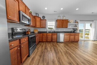 1024 Loretta Ln in New Bern, NC - Building Photo - Building Photo