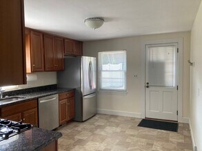 15 Willard St in Waltham, MA - Building Photo - Building Photo