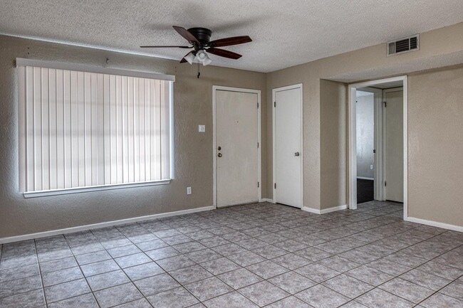 104 Shannon - A Cir in Del Rio, TX - Building Photo - Building Photo