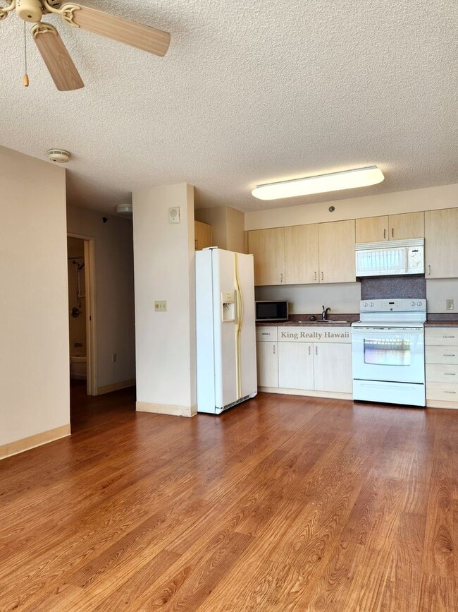 property at 94-979-979 Kau'Olu Pl