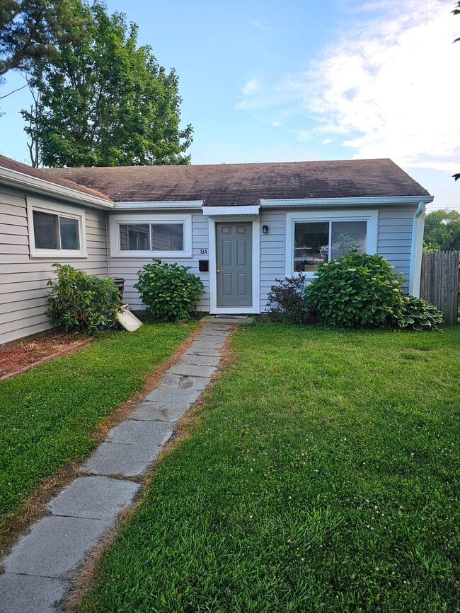 13 Woolsey Rd, Unit A